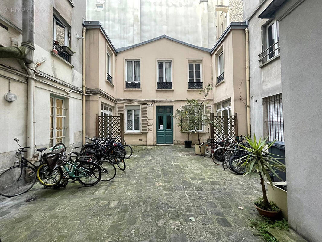 Appartement à PARIS-10E