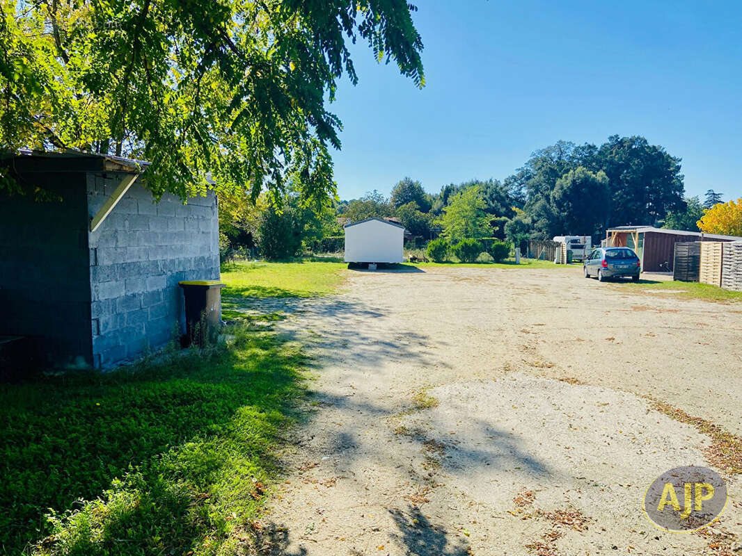 Terrain à LESPARRE-MEDOC