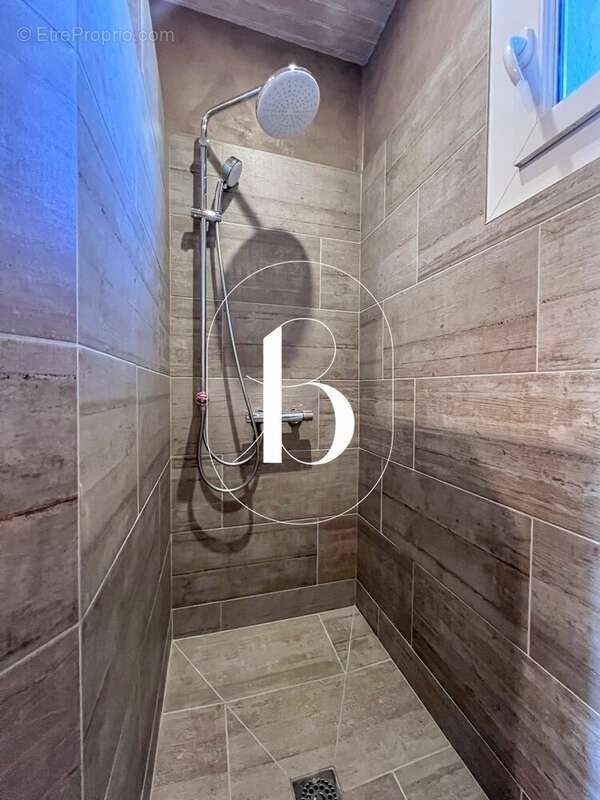 Maison à ORGNAC-L'AVEN