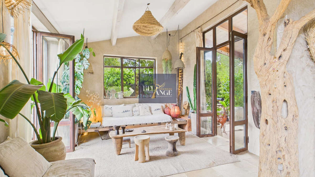 Maison à SAINT-ANDRE-DE-CRUZIERES