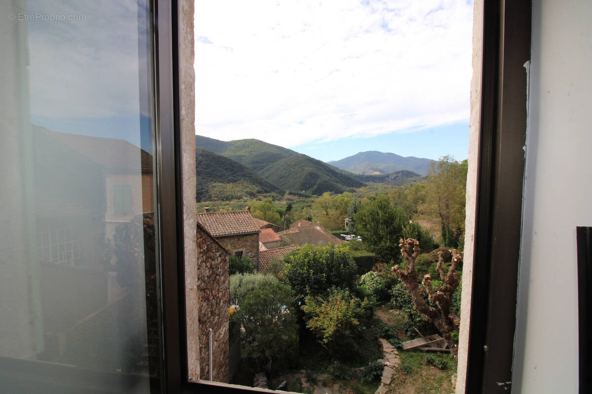 Maison à COLOMBIERES-SUR-ORB