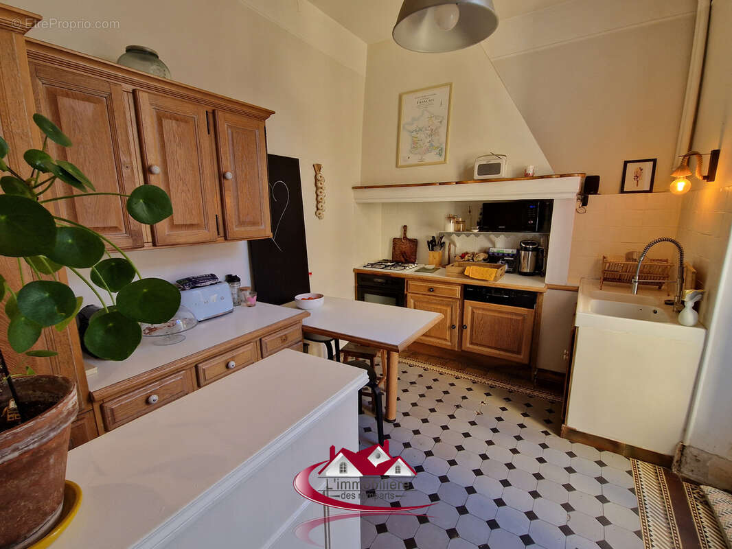 Maison à CHERISY