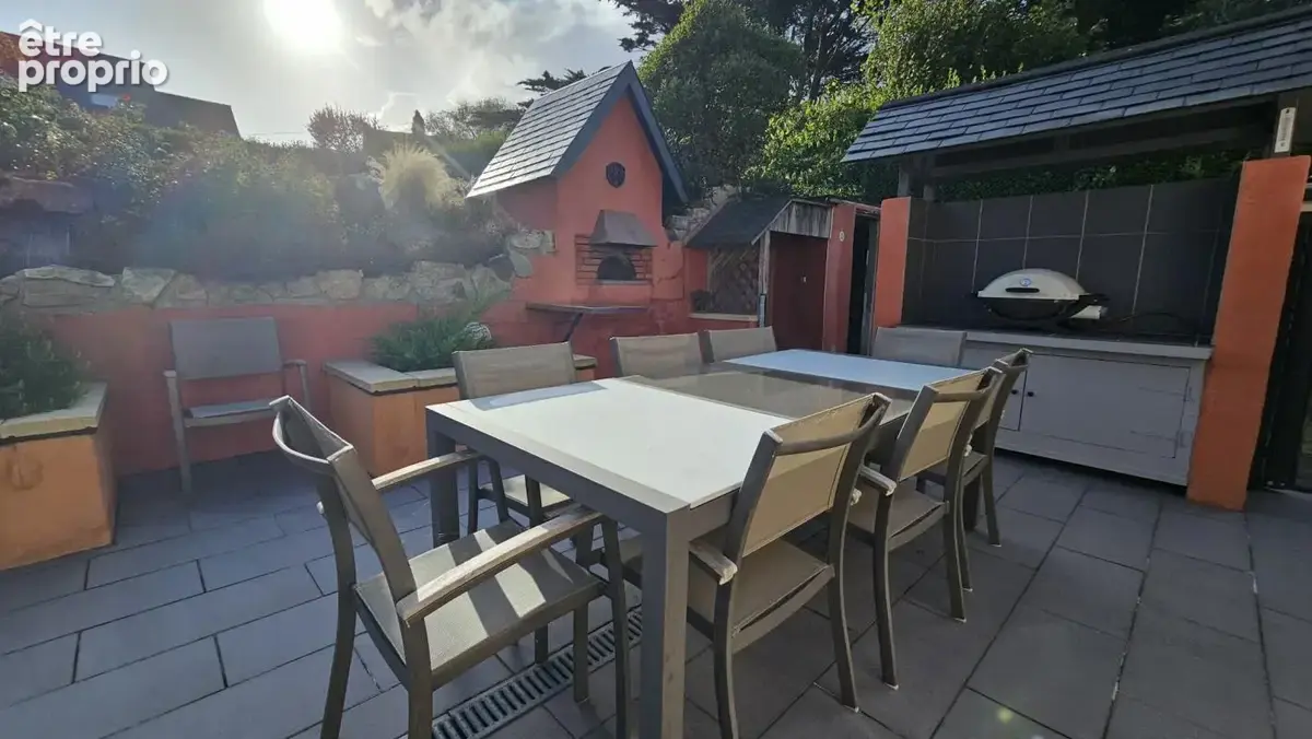 Maison familiale de 2005 avec sous-sol complet et environnem - photo 3