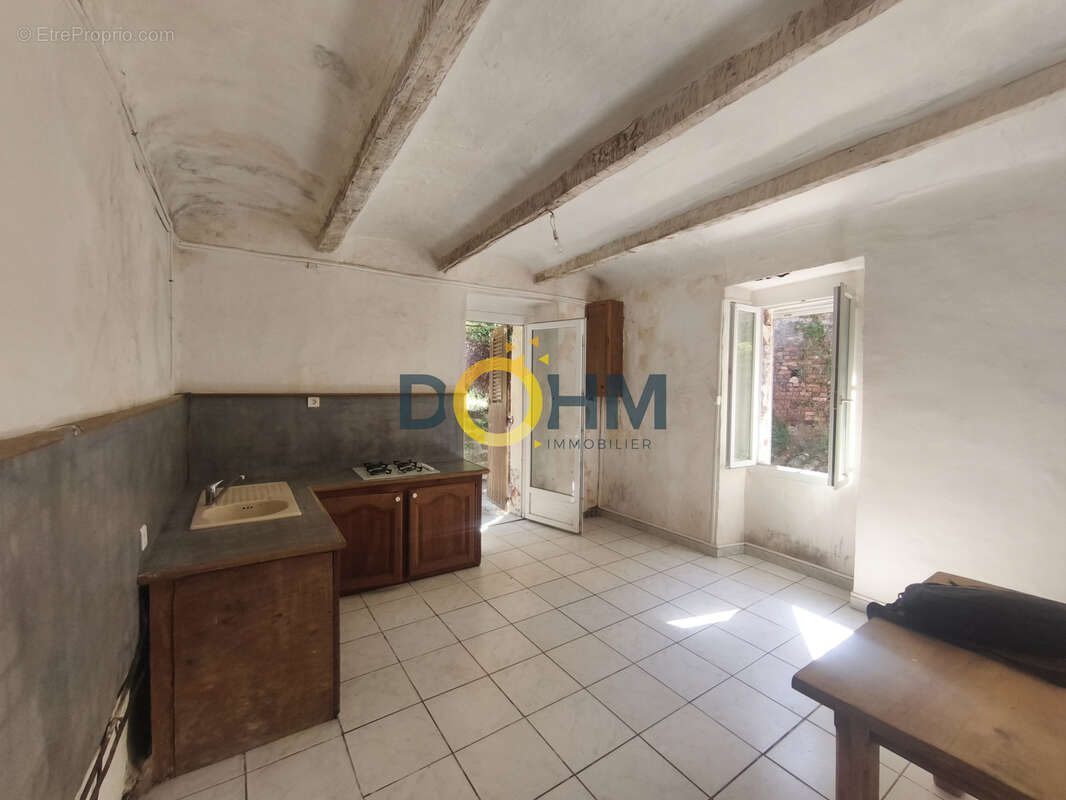 Appartement à LA VERNAREDE