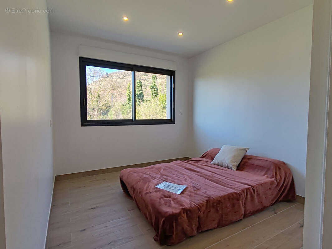 Appartement à LIVRON-SUR-DROME