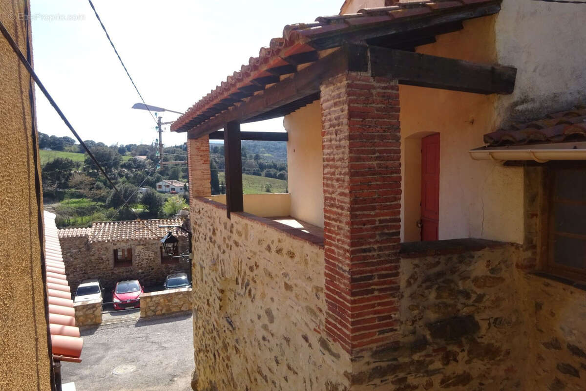 maison en pierres OMS village - photo 17