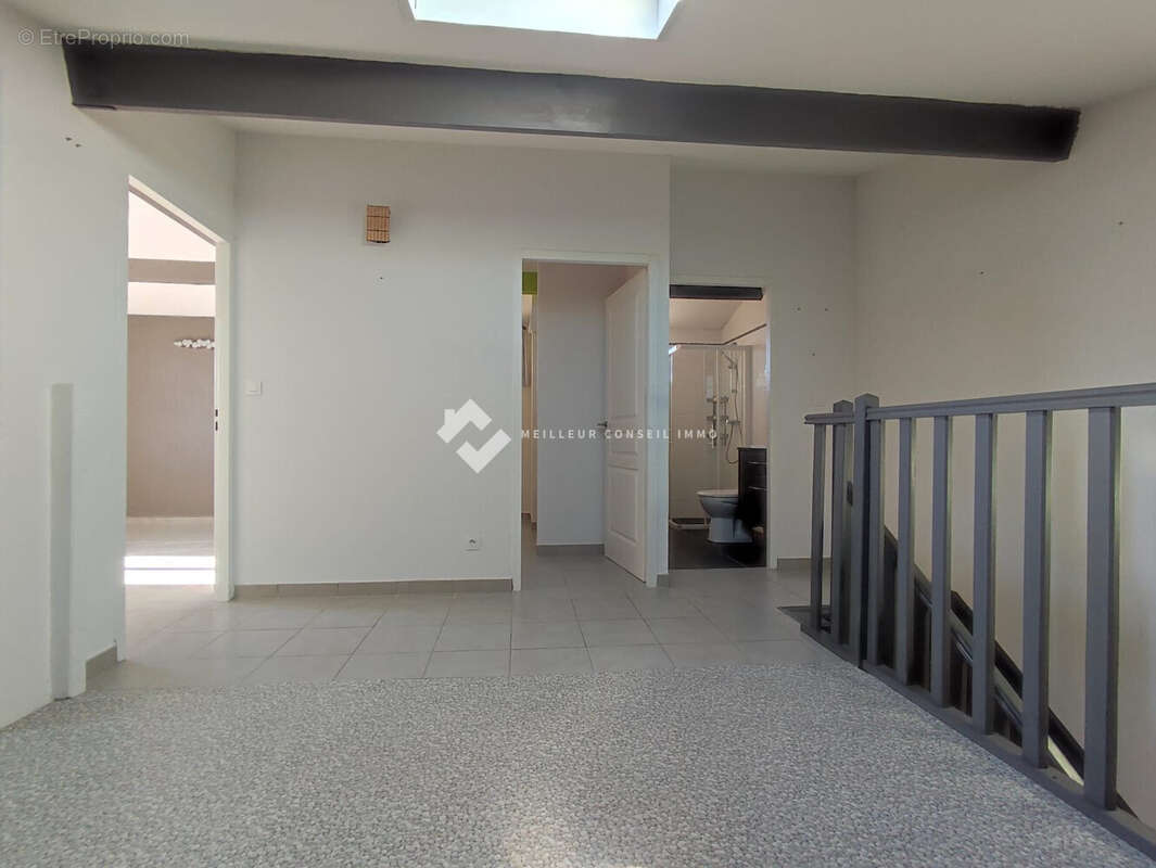 Appartement 106 m² à Fleury  - photo 7