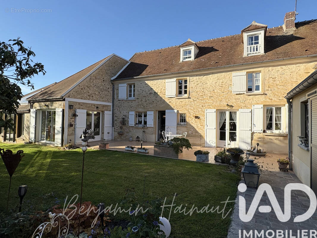 Photo 1 - Maison à COULOMMIERS