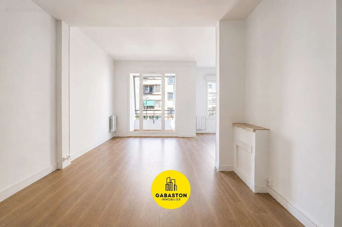 Appartement à MARSEILLE-2E
