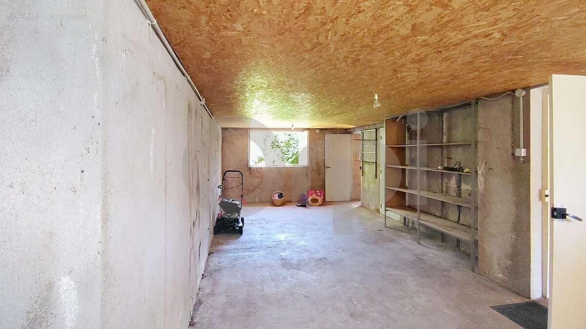 Maison à TERRASSON-LAVILLEDIEU