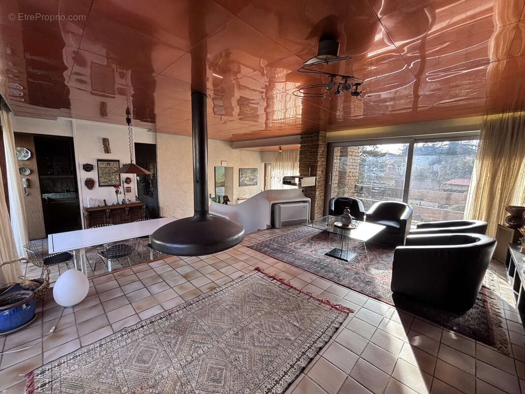 Maison à SAINT-CYR-AU-MONT-D'OR