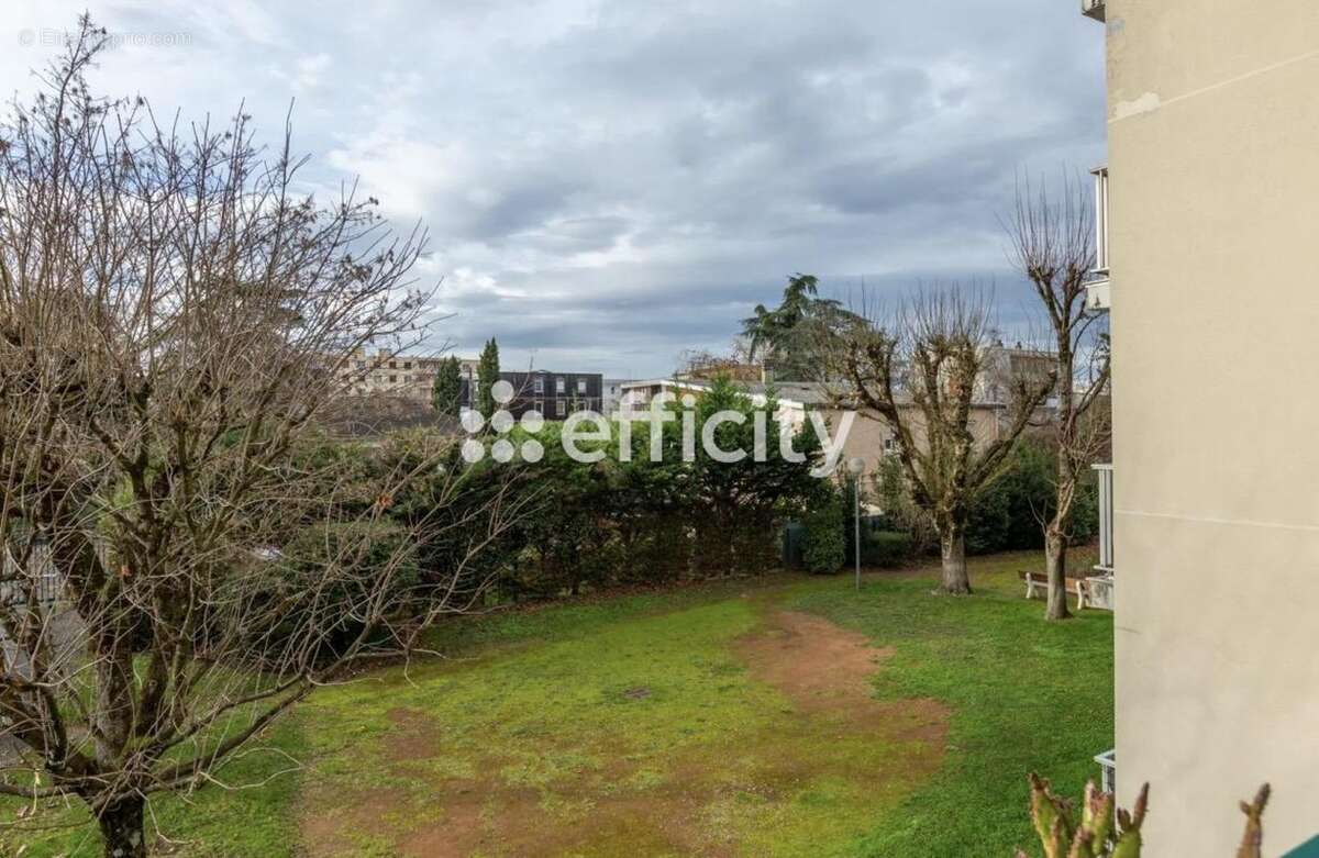 Appartement à VAULX-EN-VELIN