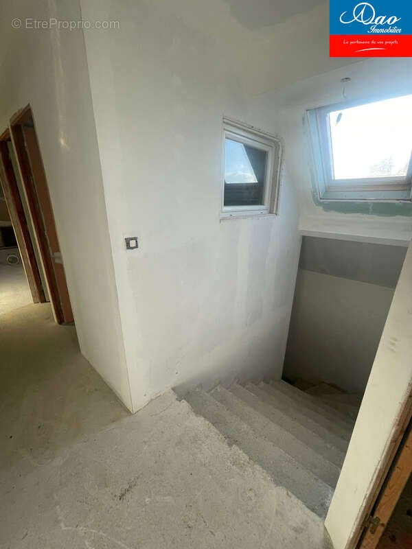 Secteur Mesnil Sellières, maison 4 chambres. - photo 4