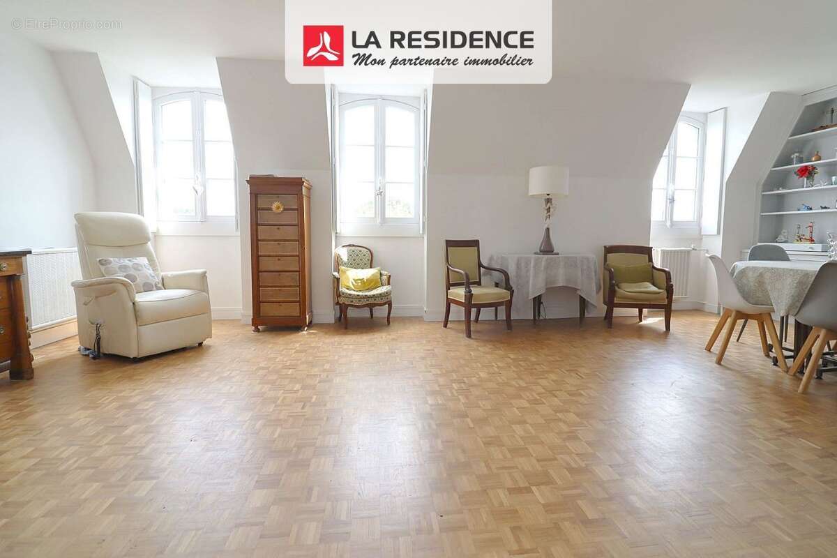 Appartement à VERSAILLES