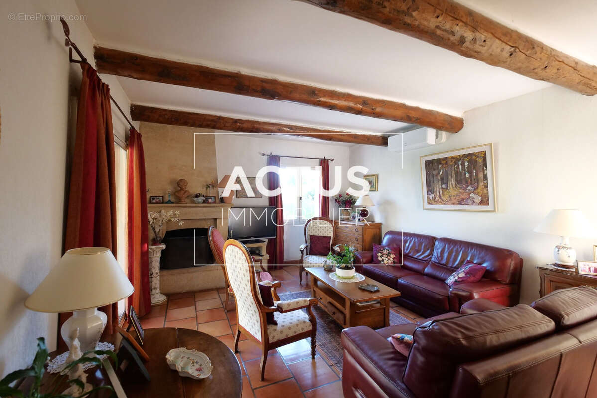 Maison à PELISSANNE