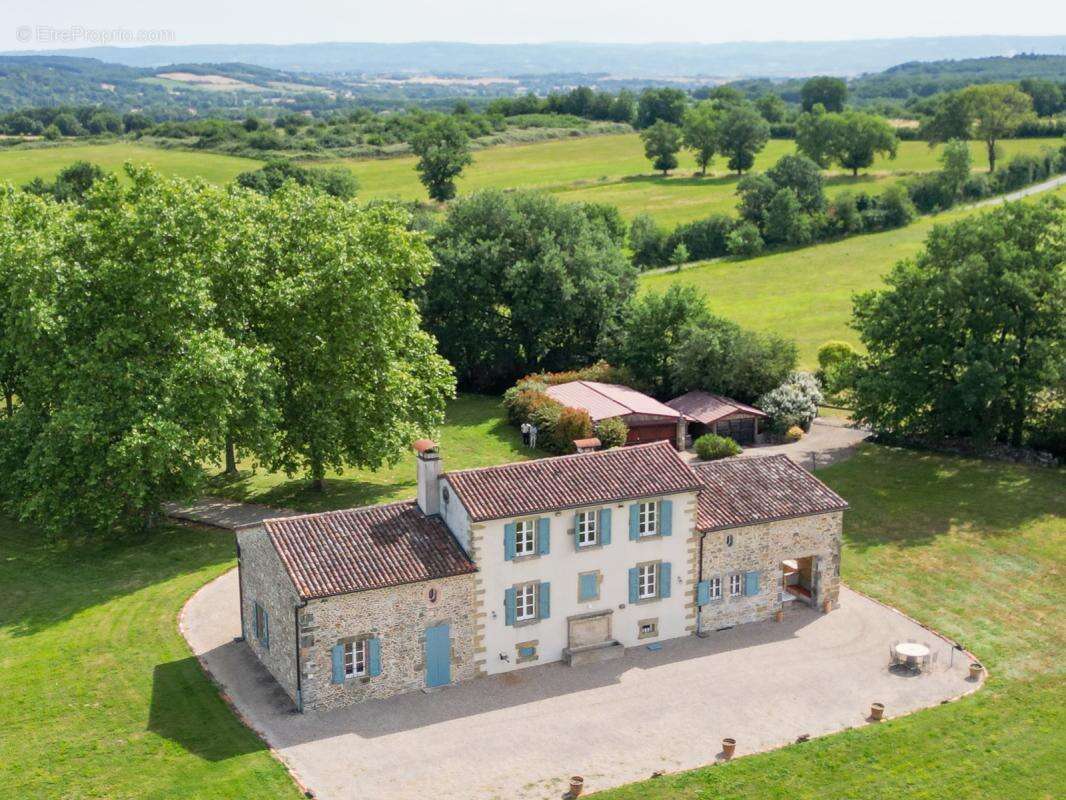 Maison à VIVIERS-LES-MONTAGNES