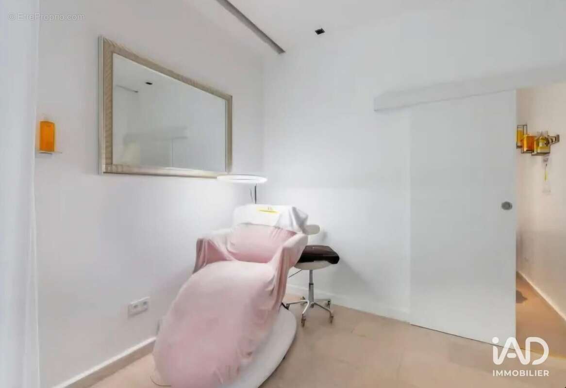 Photo 4 - Commerce à PARIS-17E