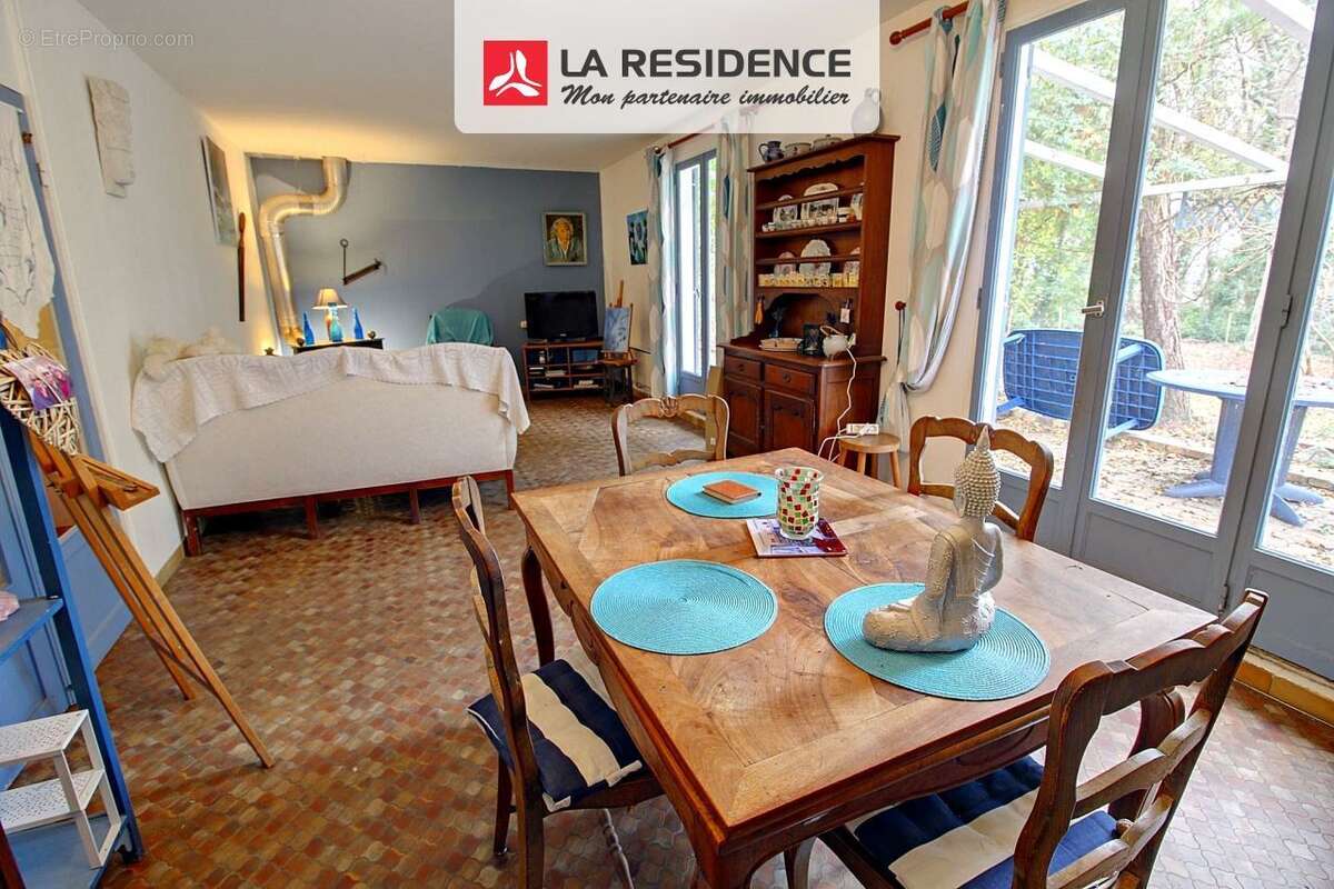 Maison à VAUX-SUR-SEINE