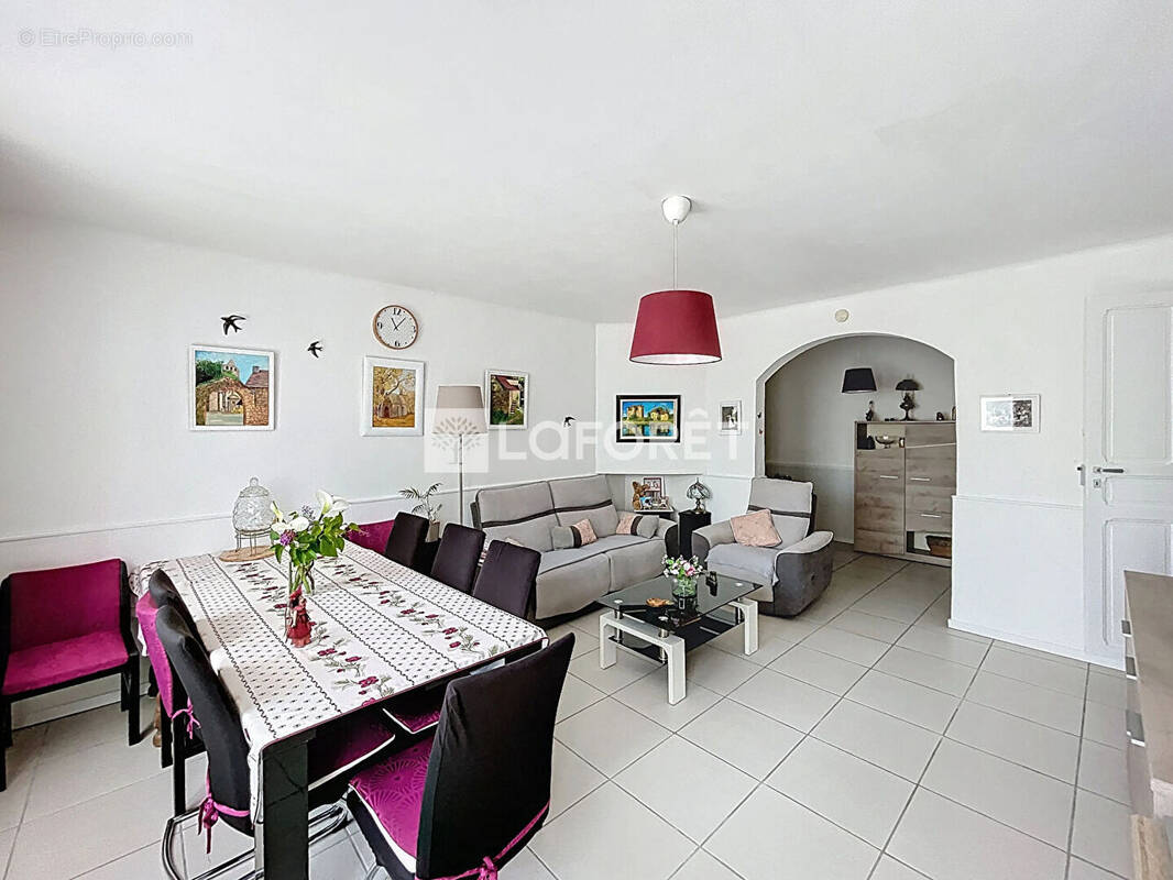 Maison à CASTELSARRASIN