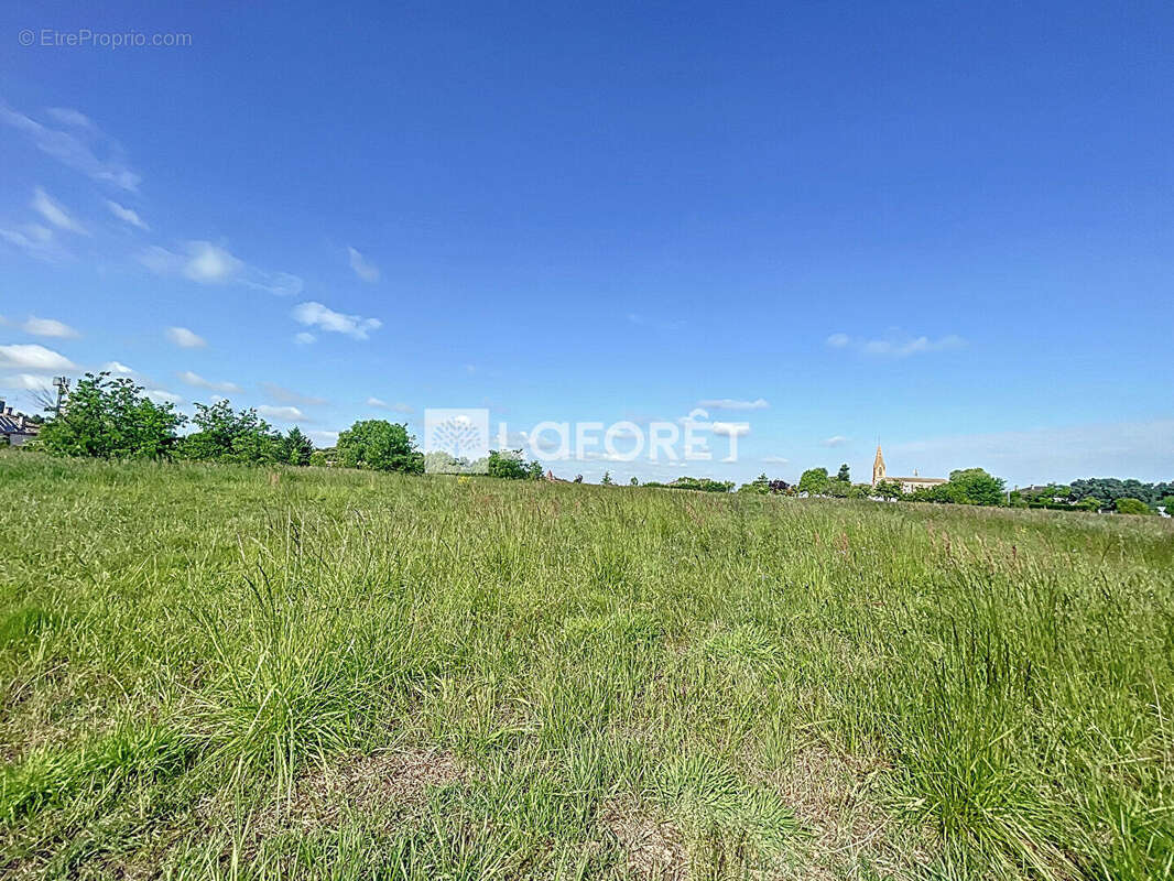 Terrain à GARGANVILLAR