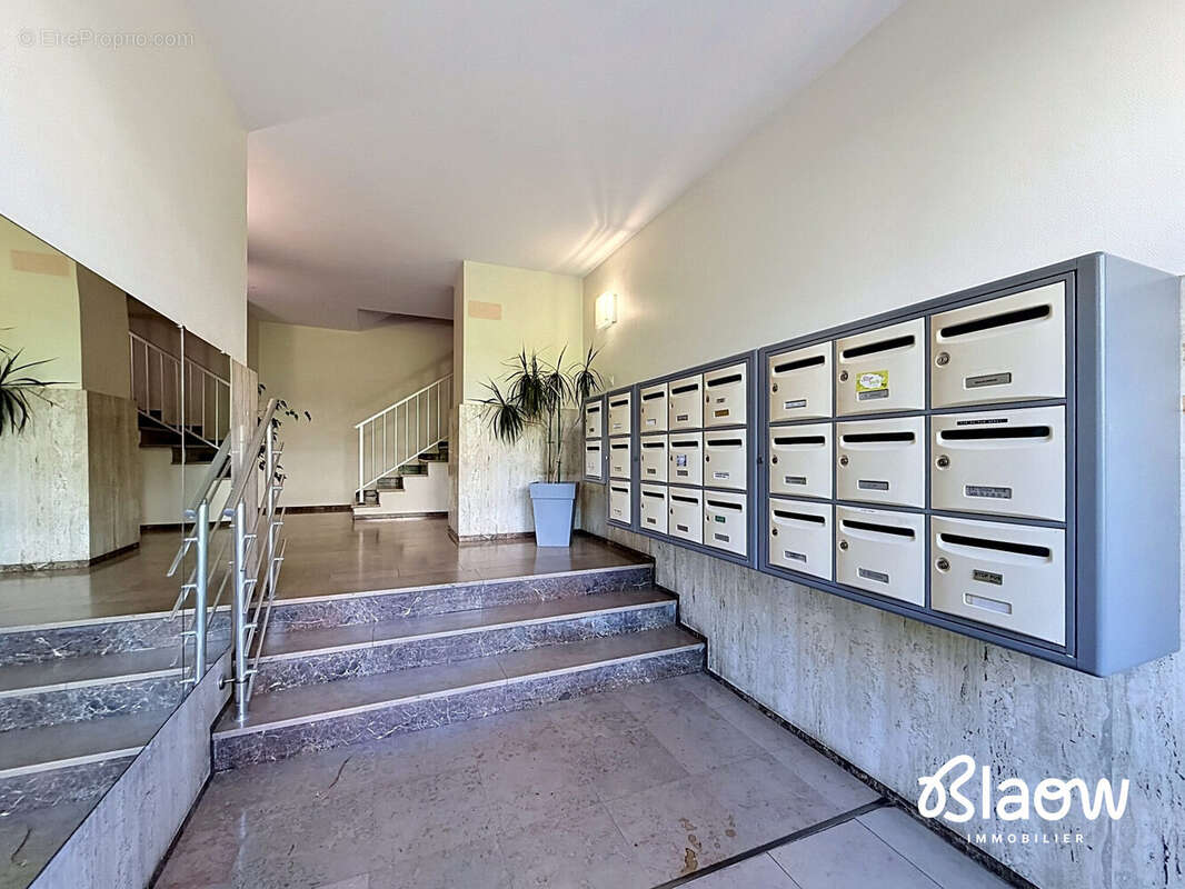 Appartement à MEYZIEU