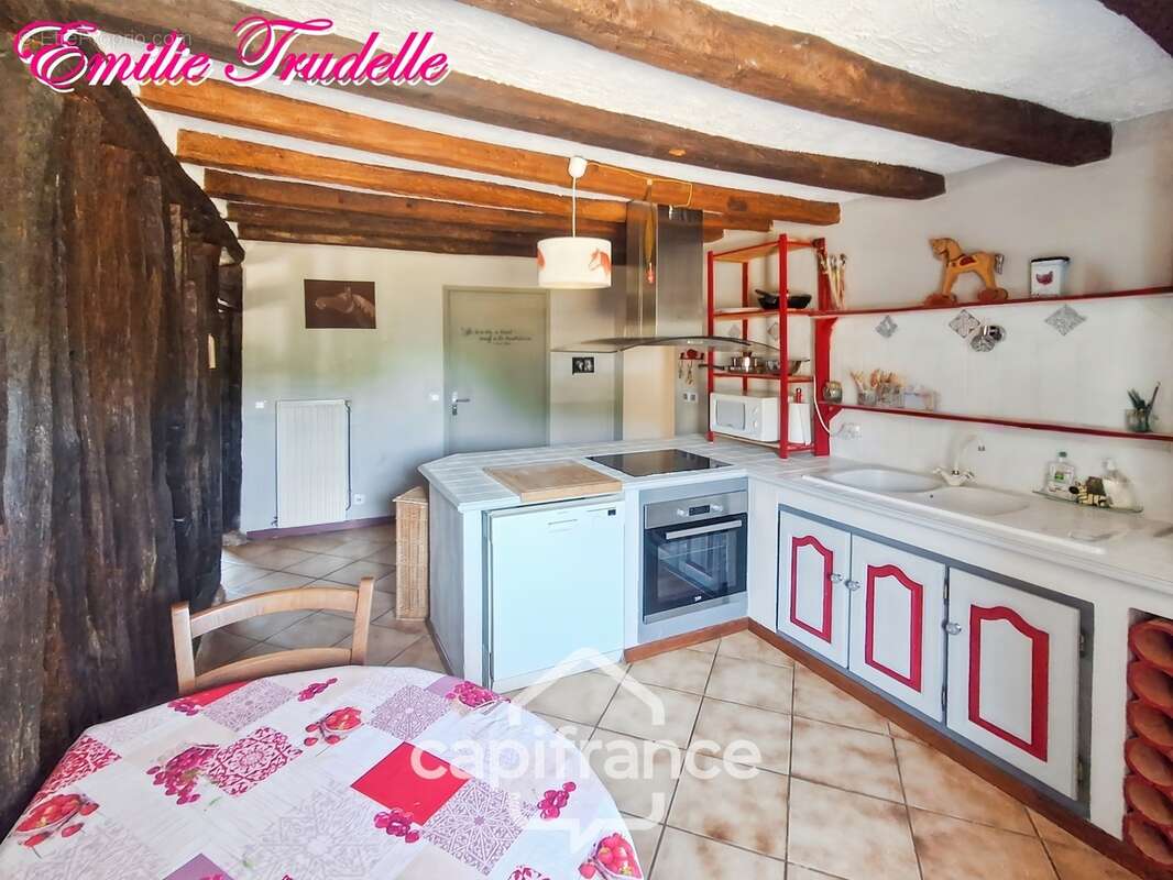  Longère de caractère du XVe siècle à vendre 5 pièces NUILLE LE JALAIS (72)  – 105 m²- 3ch – Terrain de 1 823 m² - photo 5