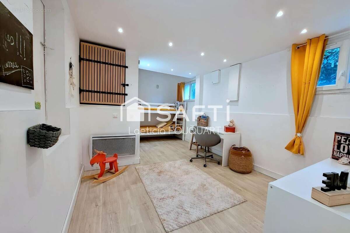 Maison 162 m² à Chessy  - photo 7