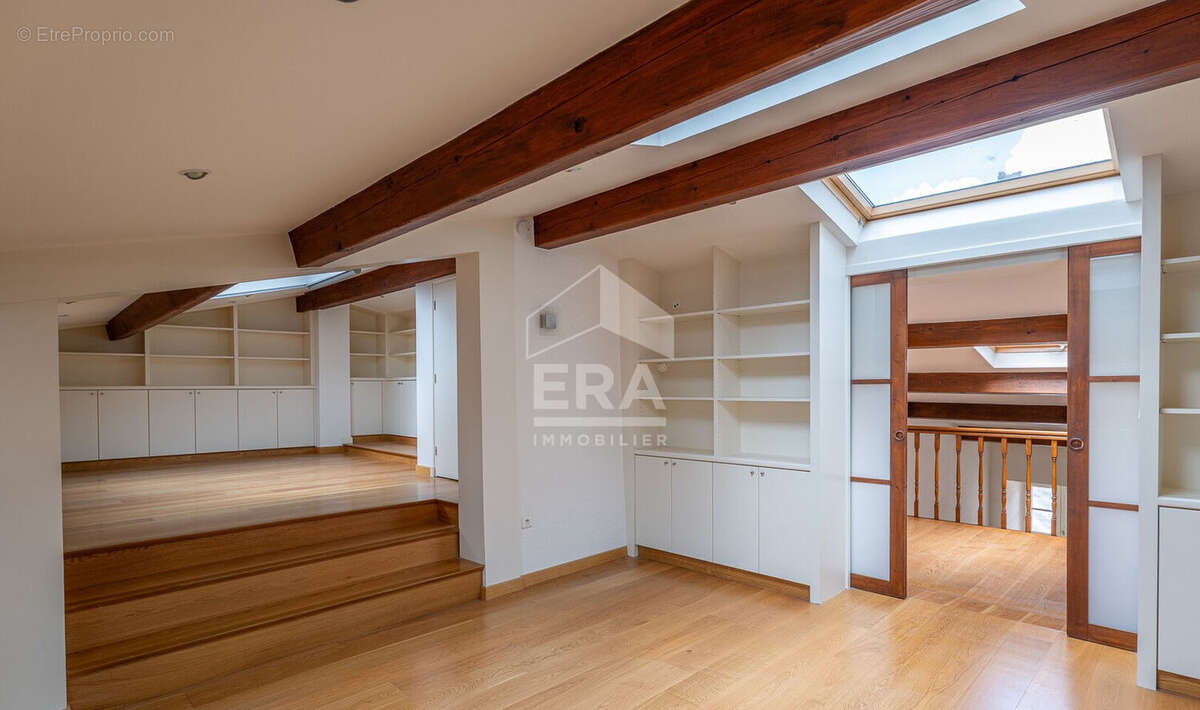 Appartement à SAINTES