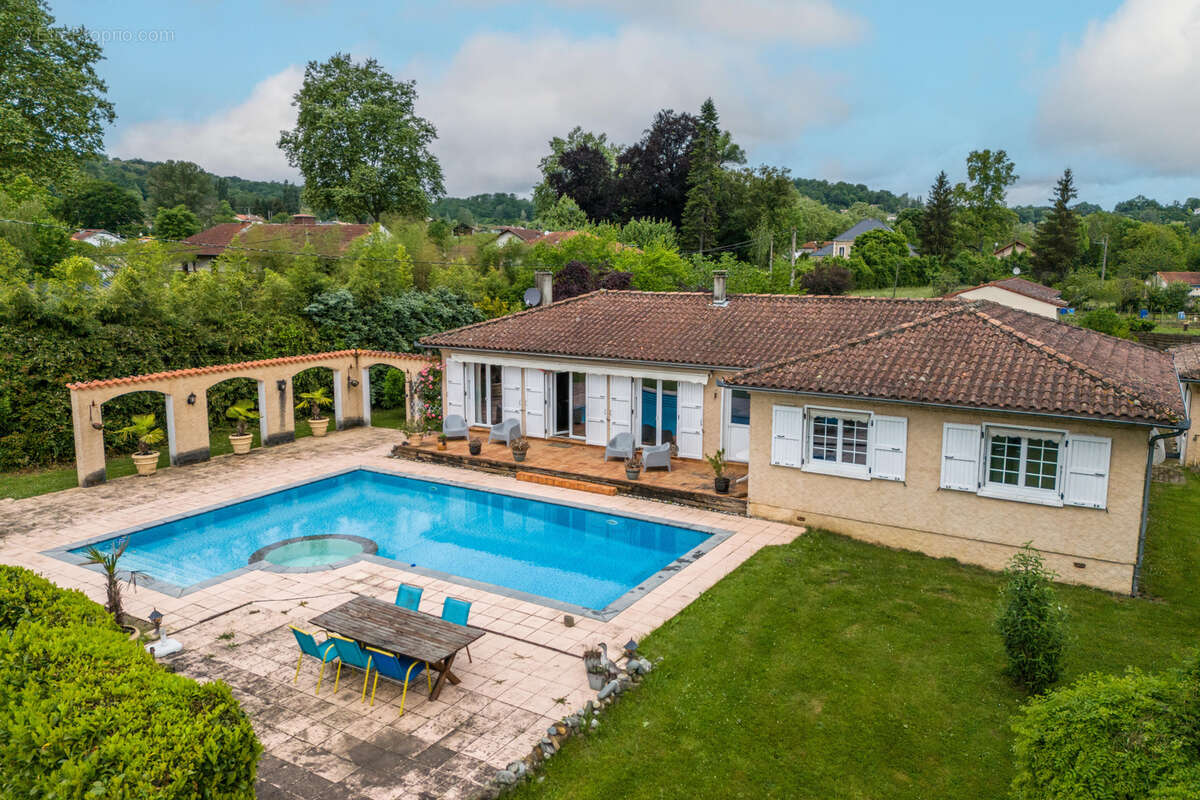 Maison à MANE