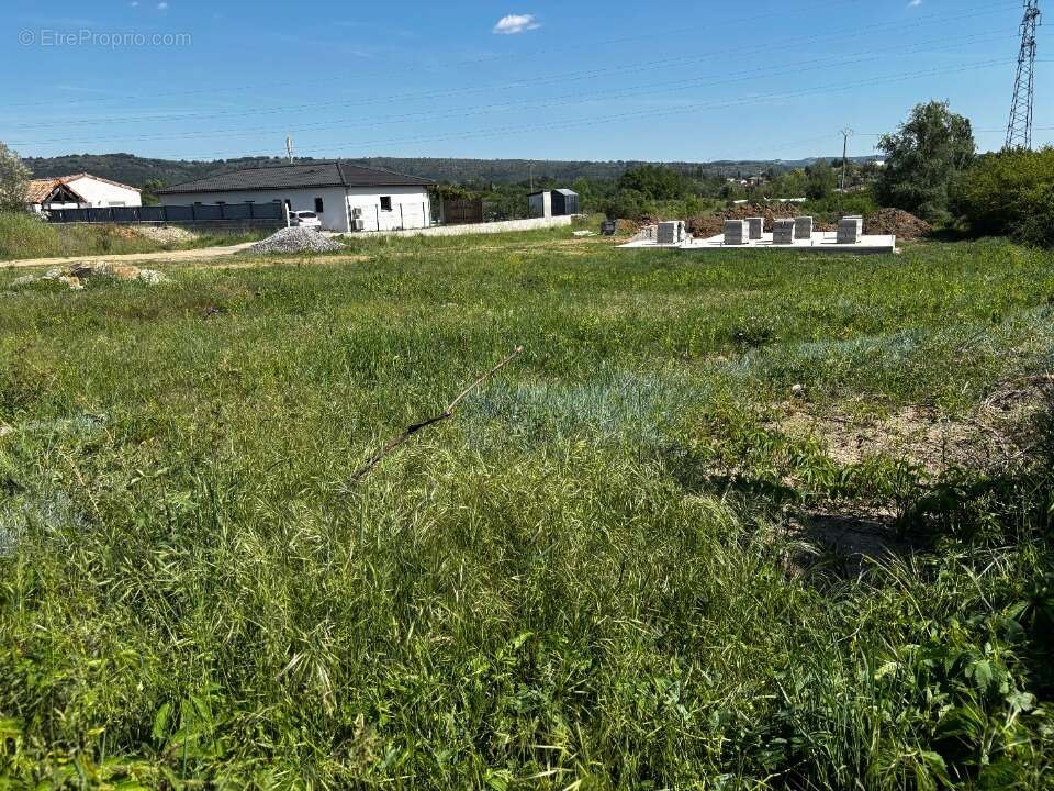 Terrain à SAINT-SERNIN