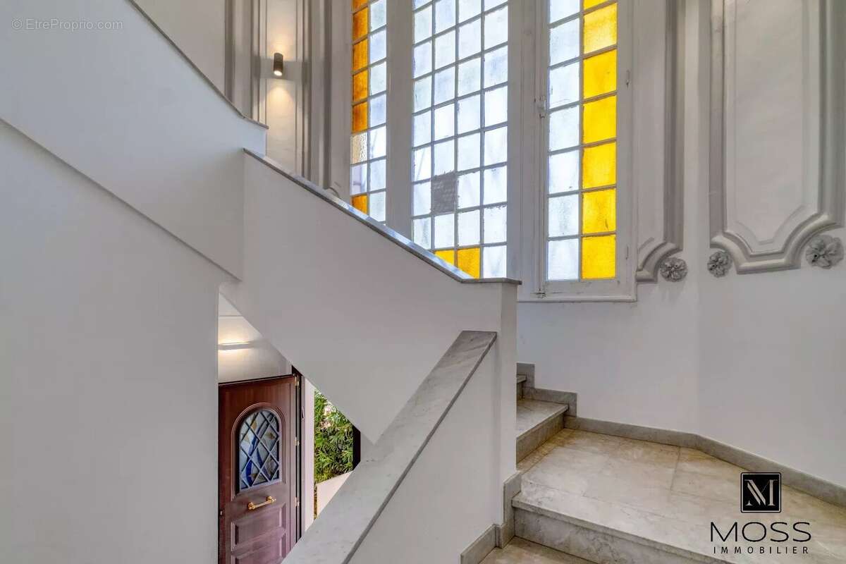 Parc Chambrun . Superbe Villa de 10 Pieces - photo 51