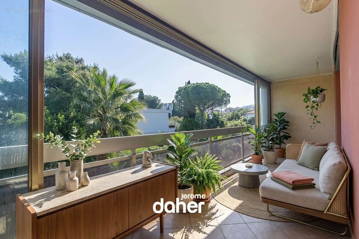 Appartement à MARSEILLE-8E