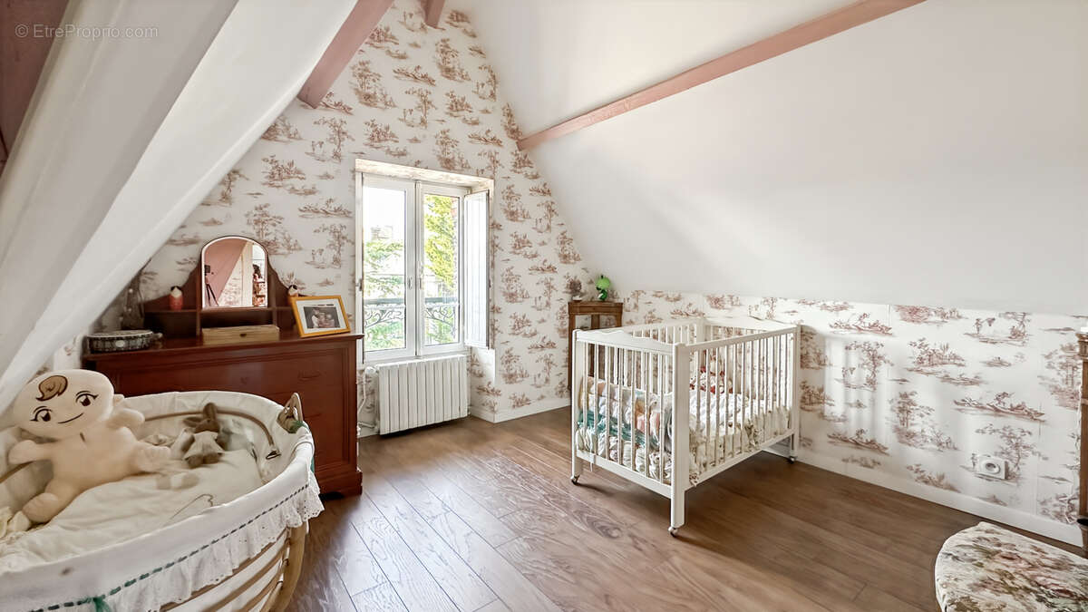 Maison à CORBEIL-ESSONNES