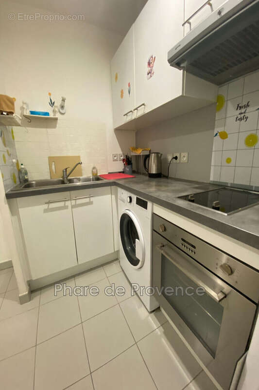 Appartement à MARSEILLE-4E