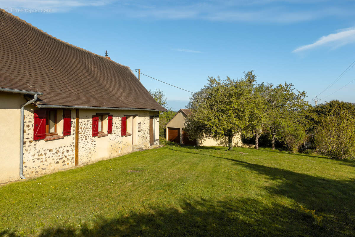 Maison à SUBLIGNY