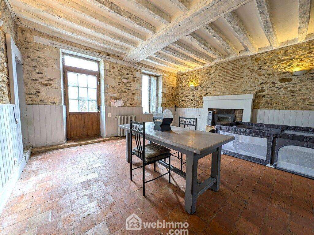 Maison 124 m² à Cherre  - photo 139