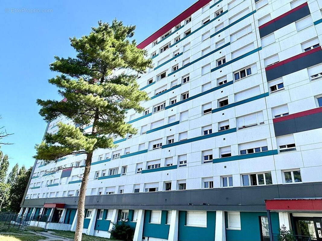 Appartement à CLICHY-SOUS-BOIS