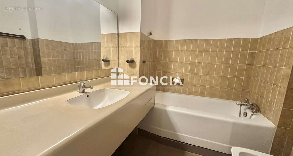 Appartement à MARSEILLE-8E