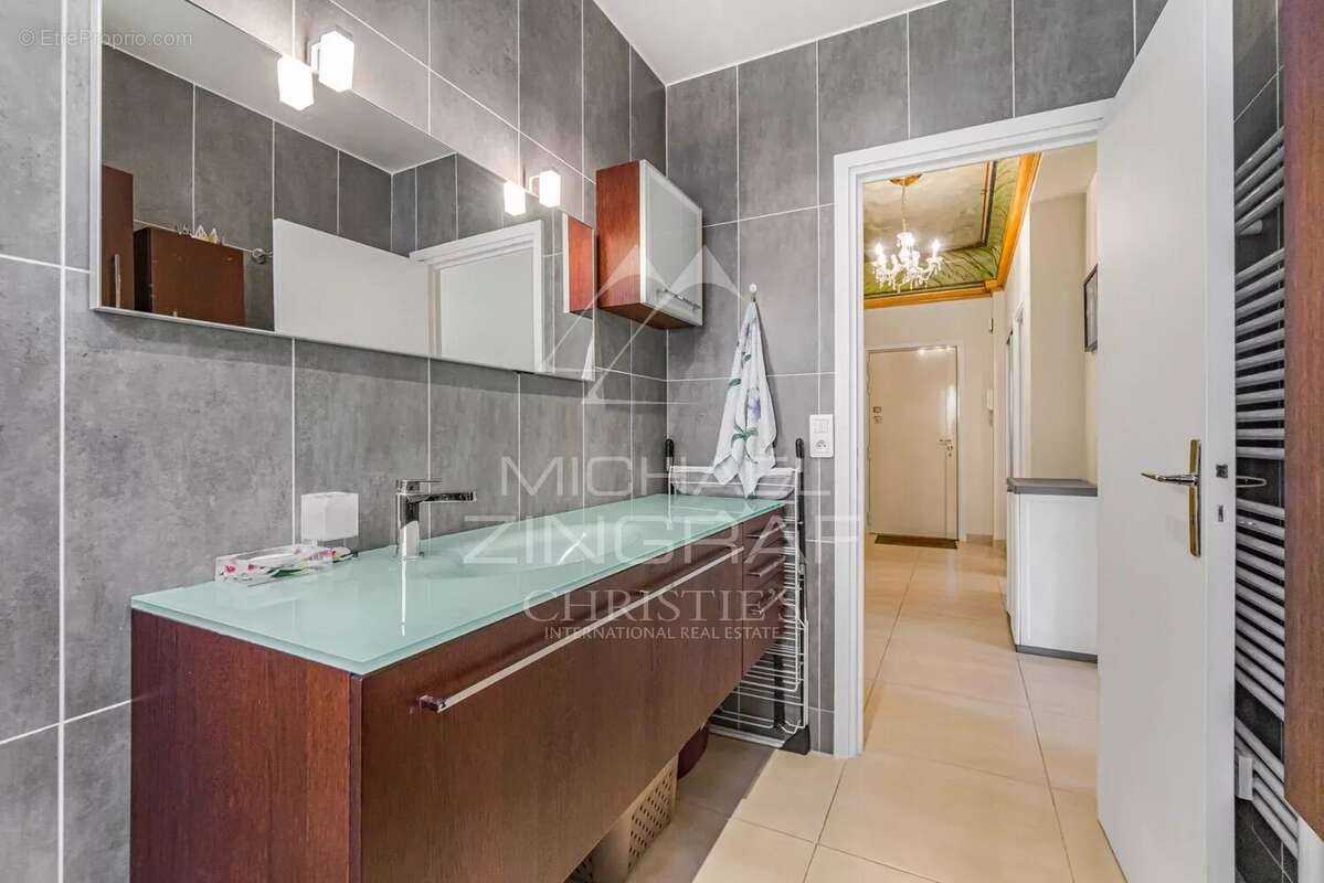 Exclusivité – Grand 2 pièces avec terrasse et balcon – Gambetta / Fleurs - photo 9
