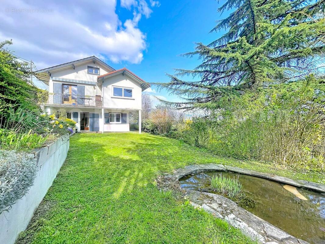 Maison-individuelle-monnetier-mornex-vue-mont-Blanc-Voirons-charme-caractère-proche-frontière-suisse-genève-terrain - Maison à MONNETIER-MORNEX