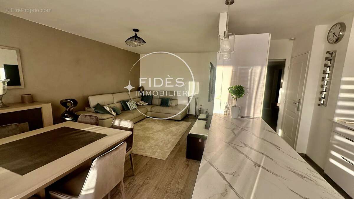 Appartement à MARSEILLE-8E