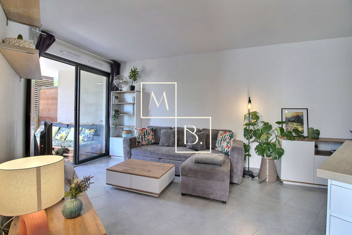 MONTPELLIER, Ovalie, Appartement 3 pièces avec grande terrasse et parking. - photo 8