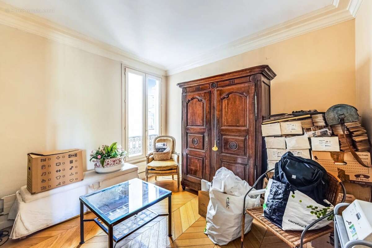 Appartement à PARIS-8E