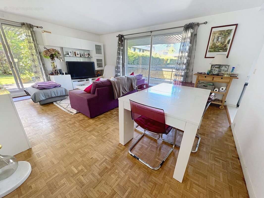 Appartement à BOUGIVAL