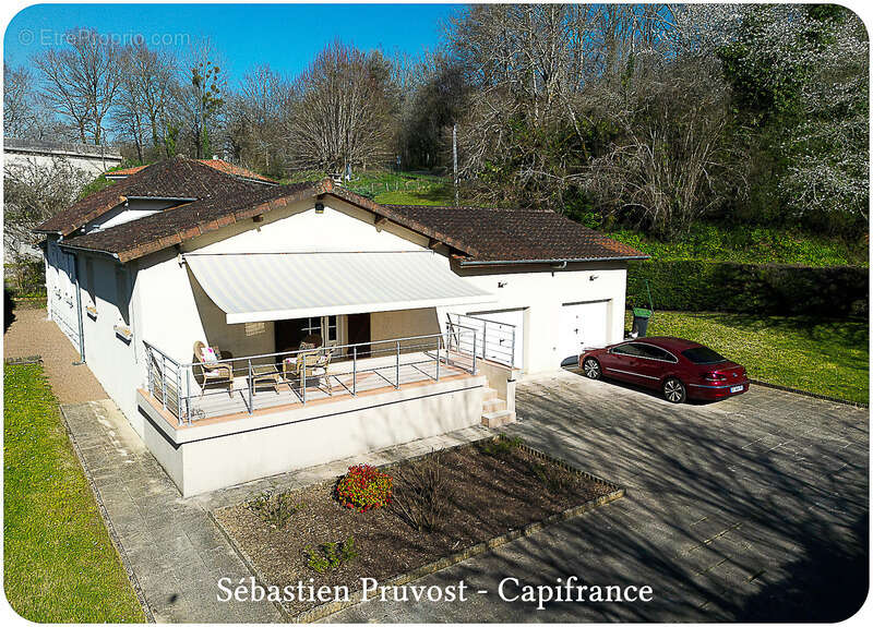 Maison à SAINT-PARDOUX-LA-RIVIERE