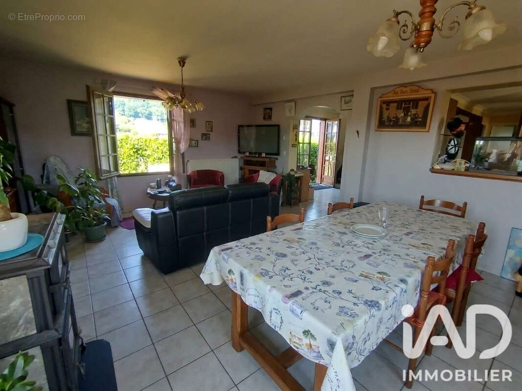 Maison 96 m² à Beaumont-Le-Roger  - photo 6