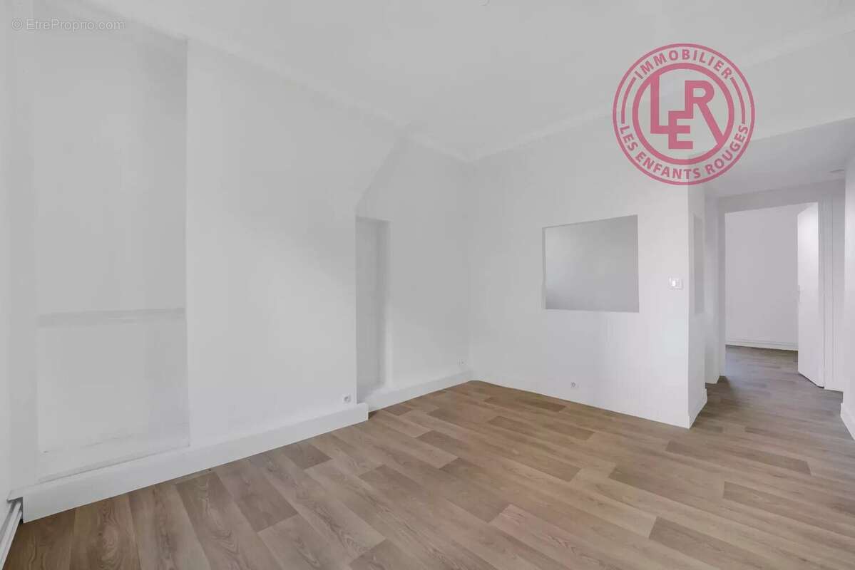 Appartement à PARIS-10E