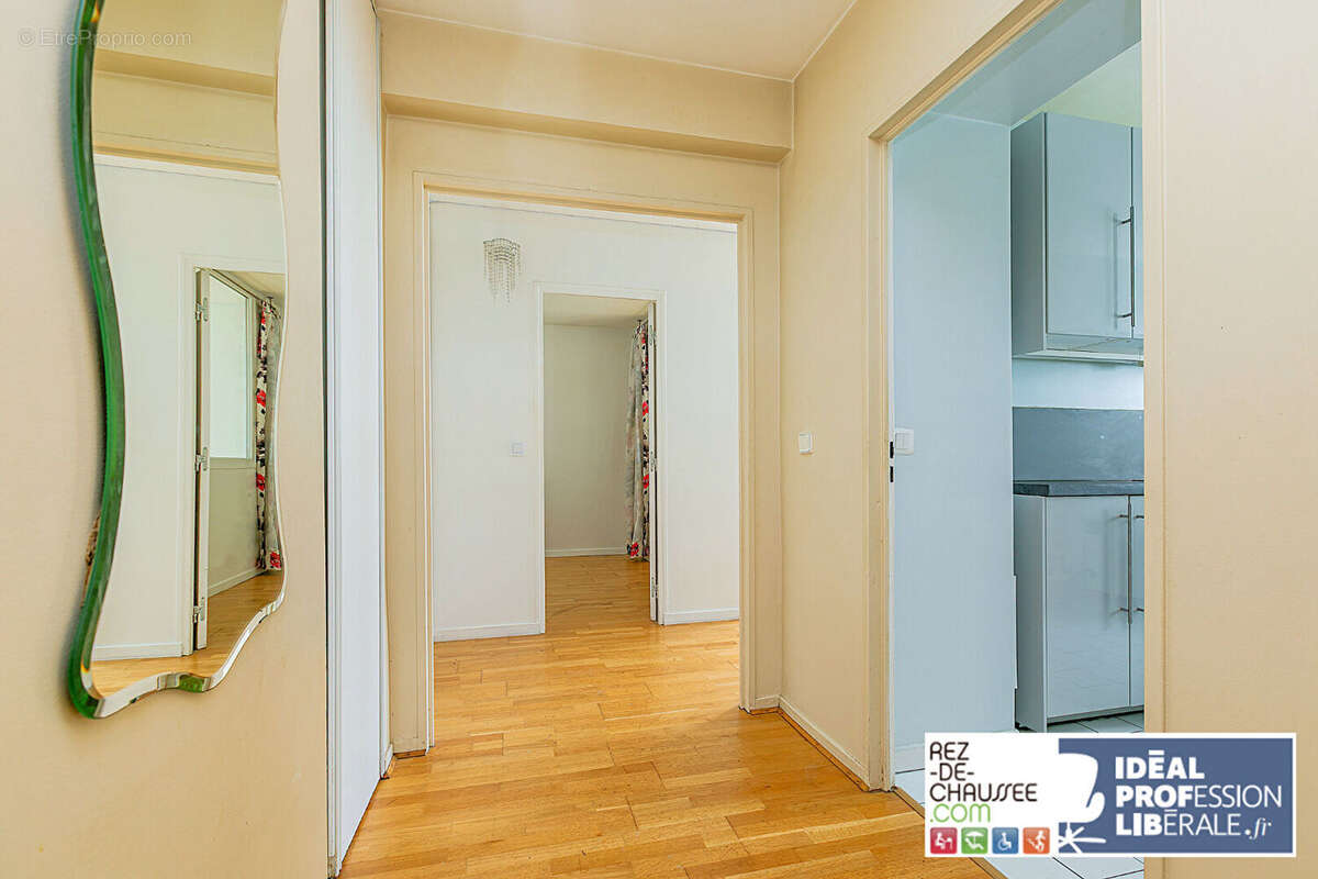 Bureaux a amenager en rez-de-chaussee 2-3 pieces - vieux puteaux - photo 6