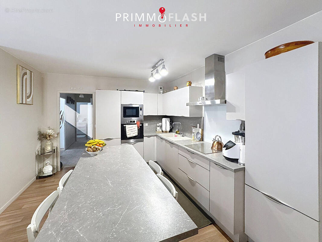 Appartement à AUBERVILLIERS