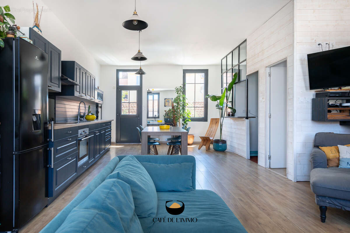 Appartement à MARSEILLE-8E
